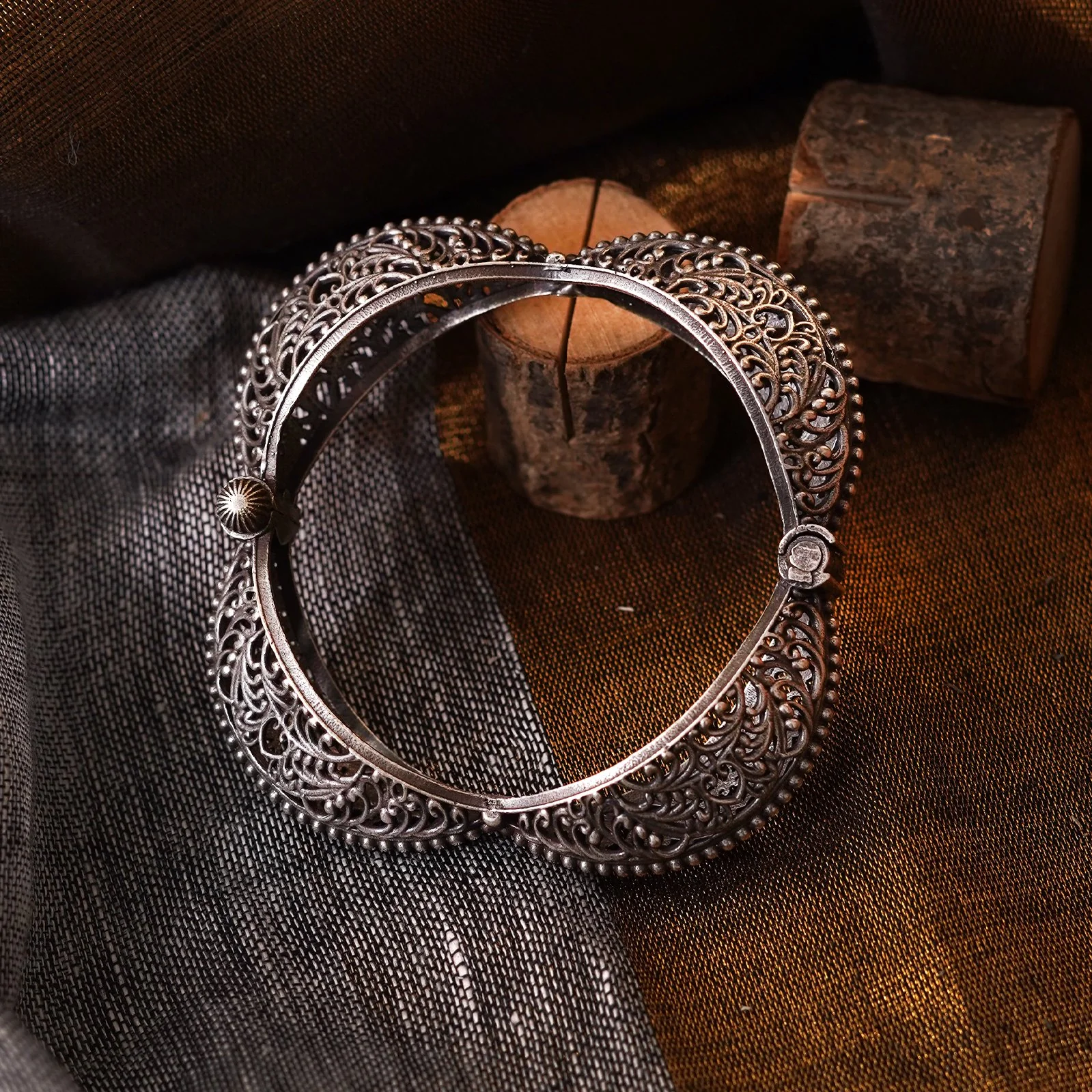 Teejh Yuvanya Antique Silver Polish Bracelet - Image 2