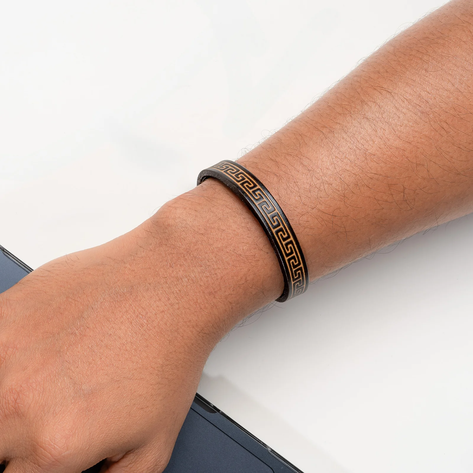 Textured Black Men's Bracelet - Image 2
