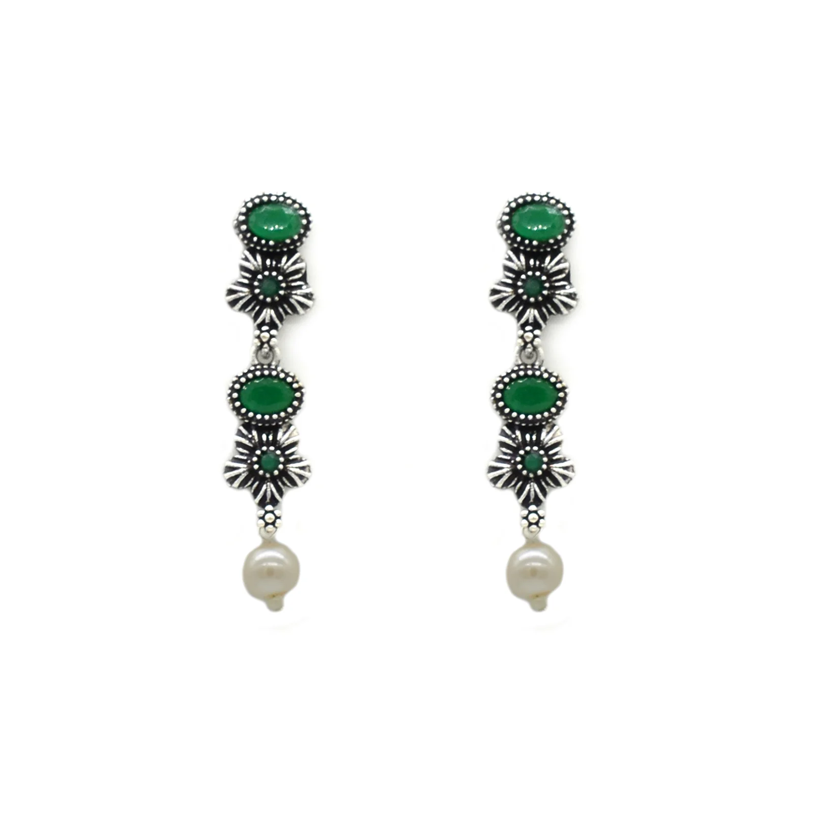 Urmi Green Silver Oxidized Jewelry Gift Set - Image 4