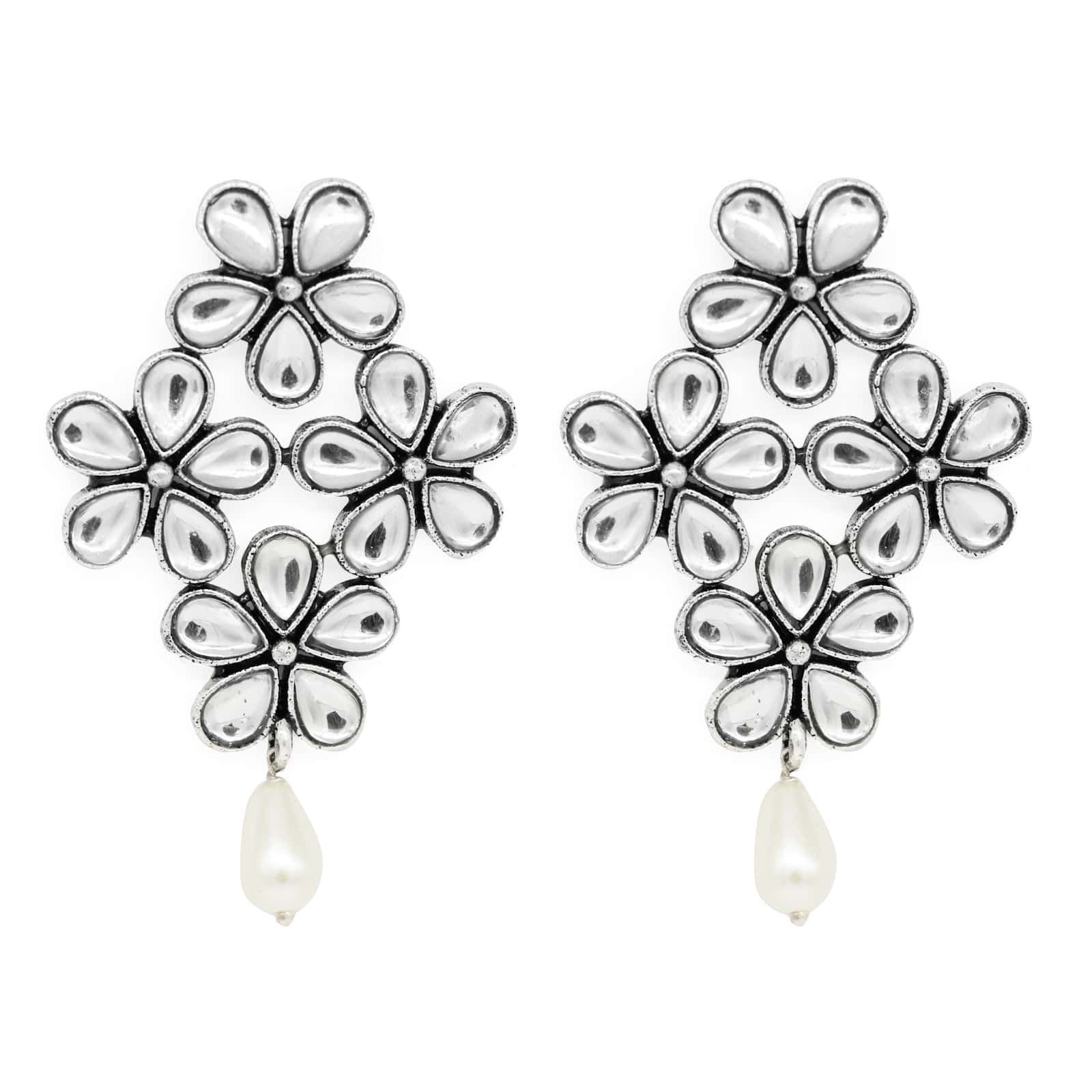 Vamika Floral Polki Silver Oxidized Earrings - Image 3