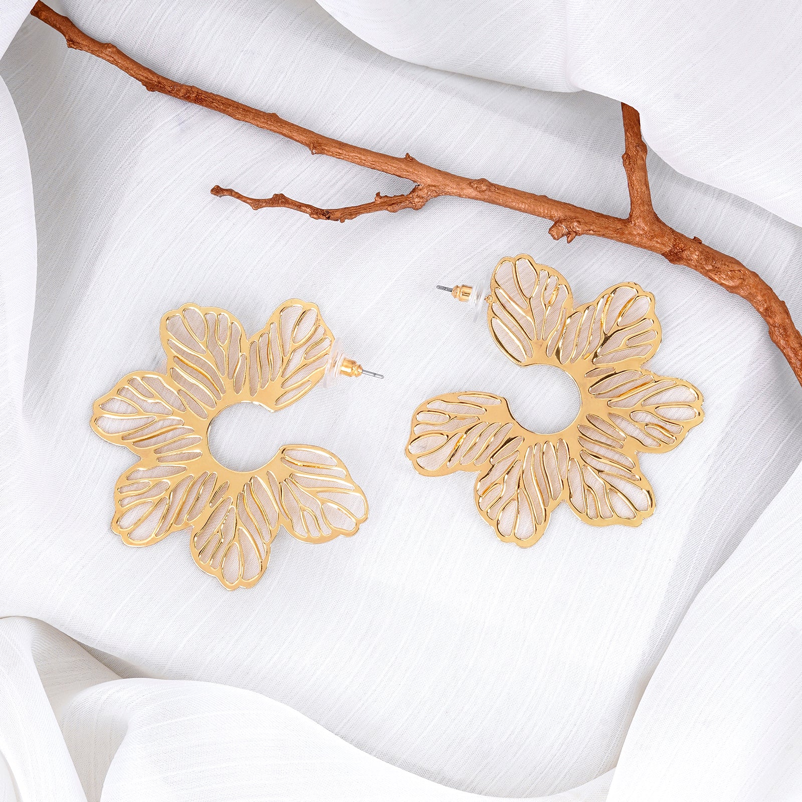Verbena Gold Earrings - Image 2