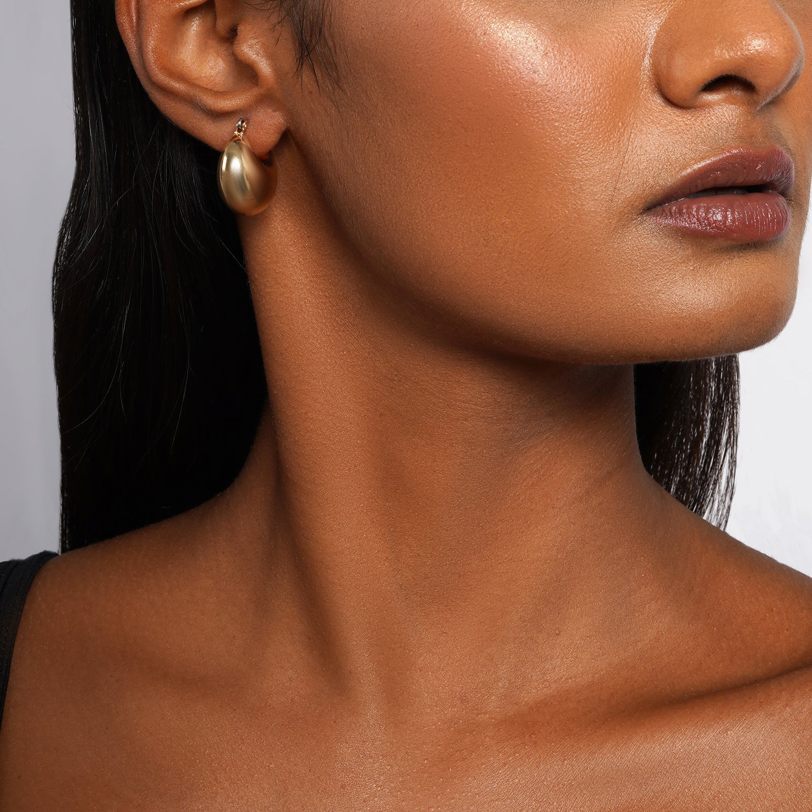 Xenia Gold Earrings - Image 2